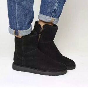 UGG Abree Zippered Mini Ankle Black Boots Shearling Suede Women’s Size: 6